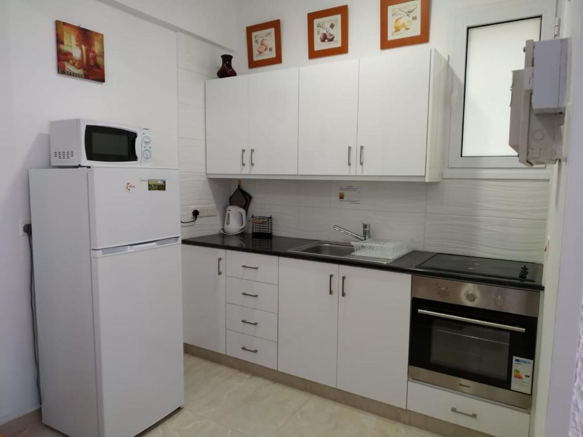 1 Bedroom Apartment Larnaca Exterior foto