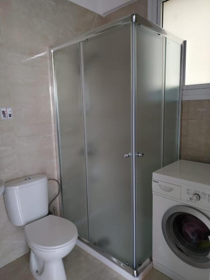 1 Bedroom Apartment Larnaca Exterior foto