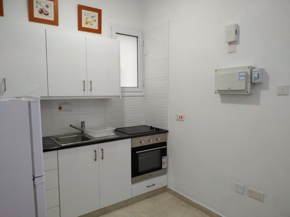 1 Bedroom Apartment Larnaca Exterior foto