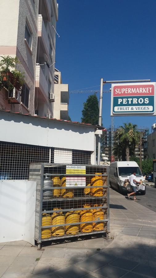 1 Bedroom Apartment Larnaca Exterior foto
